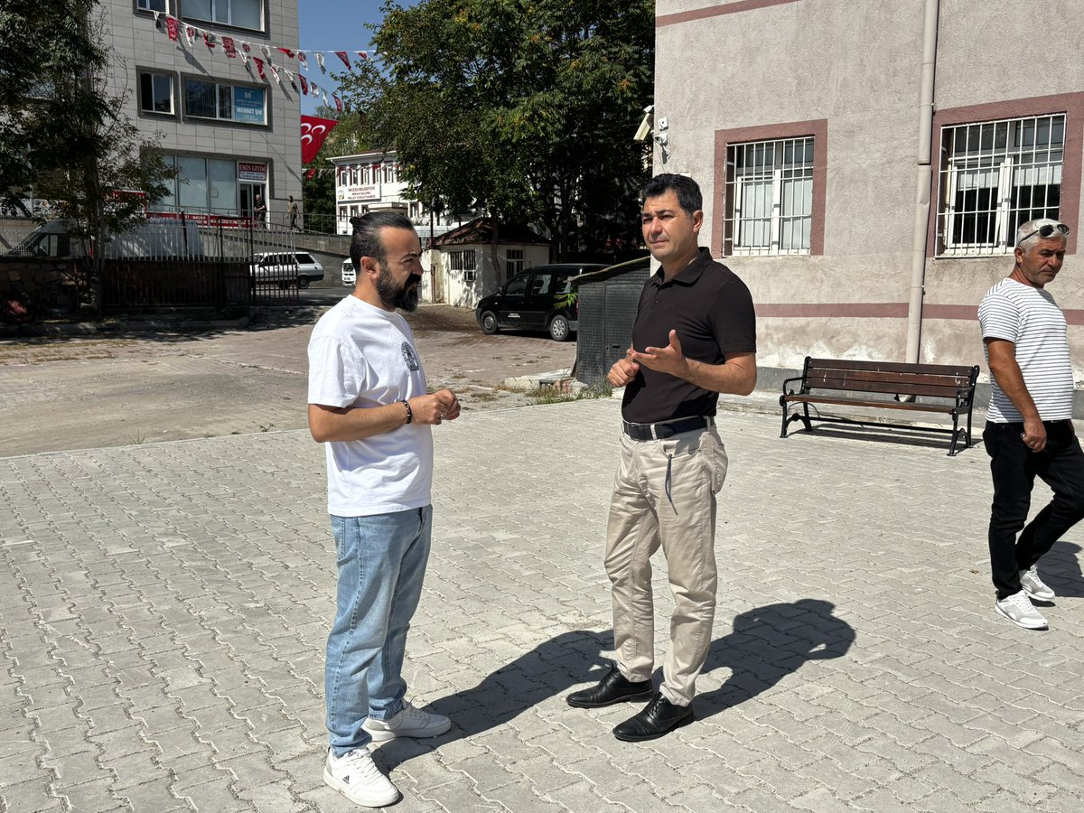 incesumem's tweet photo. Müdürümüz Sn. Erkan Çiçek, Bekir Yazgan Yaşar Çilsal Mesleki ve Teknik Anadolu Lisesini ziyaret ederek eğitim öğretim yılı hazırlıkları inceledi.

@tcmeb
@kayserivaliligi 
@gokmen_cicek_
@incesukay 
@omersaidkarakas 
@CoskunESEN57 
@kayserimem 
@KayseriMEMArge
@erkancicek3838 https://t.co/7jsEyneqDY