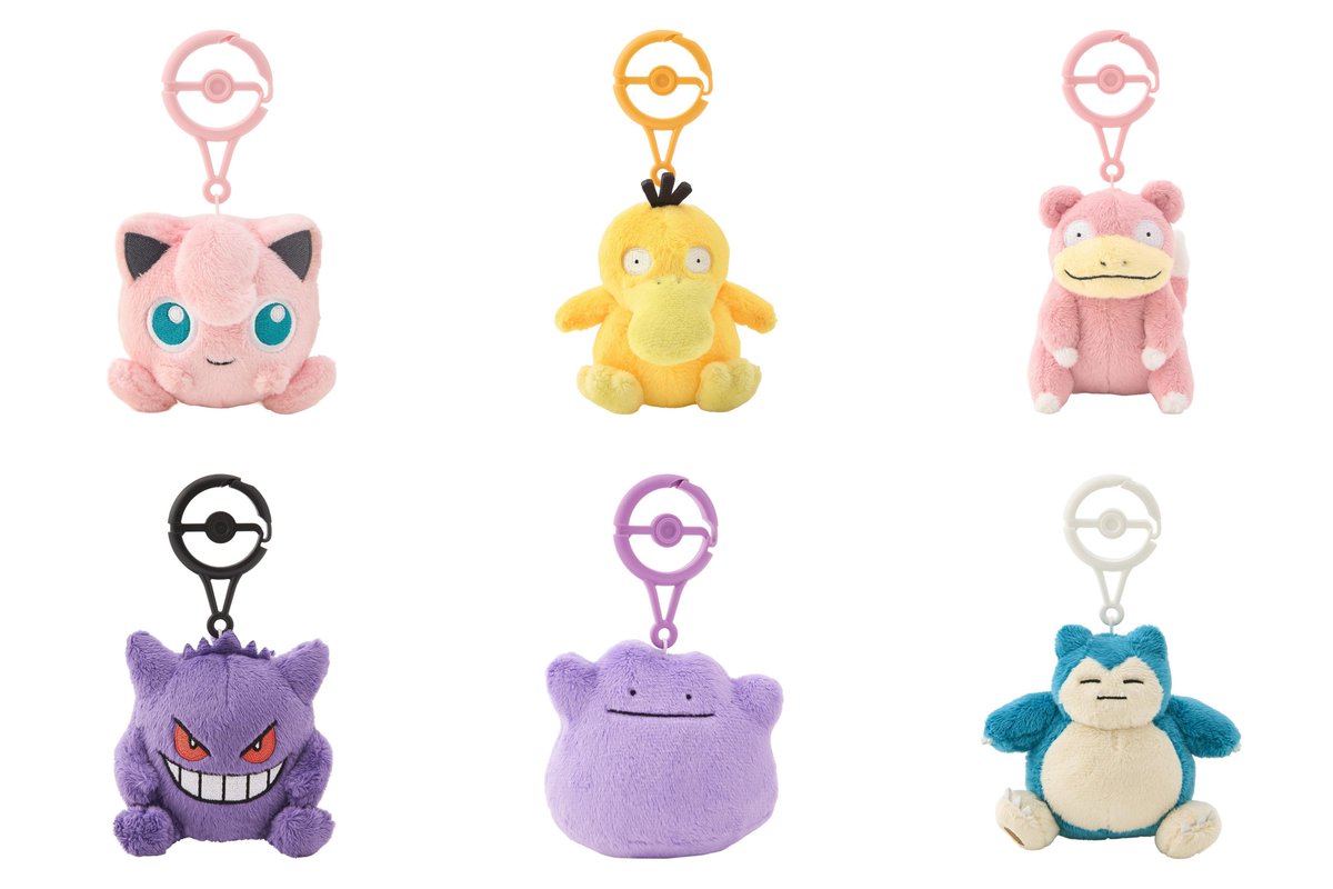 pokecamatomeru's tweet photo. ポケモンセンターオンラインで「カラビナ付きマスコットの新作」の商品ページが公開されました

📅発売日
8月5日(水)10時00分～
※ポケモンセンター店頭は8月8日(土)

✅カラビナ付きマスコット
・プリン　1,540円
・コダック　1,540円
・ヤドン　1,540円
・ゲンガー　1,540円
・メタモン　1,540円
・カビゴン　1,540円

✅商品ページ
https://t.co/5qDZKwJGqv