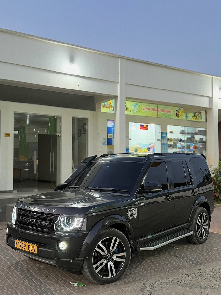 kixe_magari's tweet photo. LAND ROVER DISCOVERY 4
Spec: HSE Luxury 
Fuel: Diesel
Engine: 3.0L
Seat: 7

Price: 47,800,000/-
Call 0786510837
EXCHANGE ALLOWED https://t.co/cOImfZbEXv