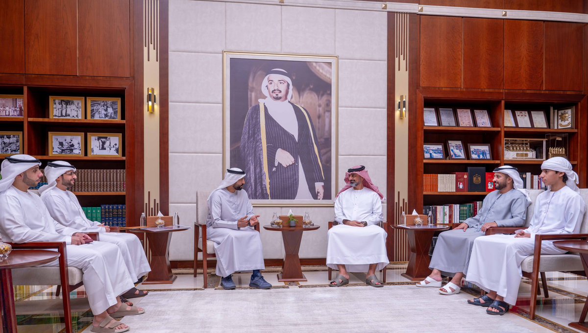 ajammar's tweet photo. استقبلت معالي الدكتور سلطان بن سيف النيادي وزير دولة لشؤون الشباب، حيث استعرضنا سبل تعزيز دور الشباب وتمكينهم. كما اطلعت على برنامج الجاهزية الوطنية "غطاريف"، وما يتضمنه من مبادرات تسهم في إعداد الشباب وصقل قدراتهم.. شبابنا ثروتنا ورأس مالنا الحقيقي بهم نفتخر ونفاخر العالم.. نشاركهم الطموح ونشركهم في مسيرة التنمية، ونراهن عليهم اليوم وغداً وفي المستقبل.