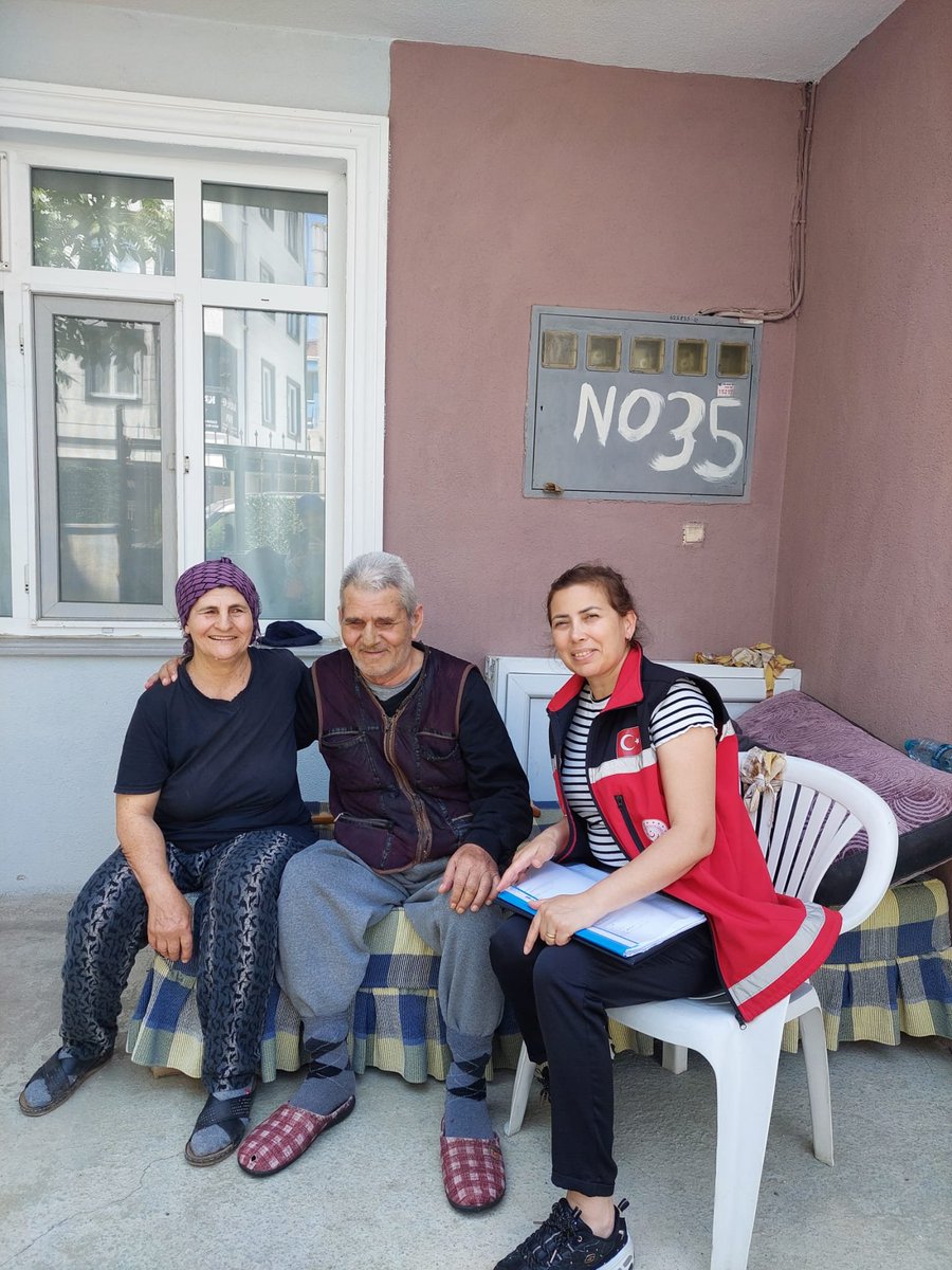 Tekirdag_aile's tweet photo. Ergene Sosyal Hizmet Merkezi Müdürlüğümüz tarafından İlçemizde ikamet eden ve Engelli Evde Bakım Hizmet Modelimizden yararlanan ailelerimize yönelik ziyaretler gerçekleştirilmiştir.

Ailelerimizin yanında olmaya, ihtiyaçlarını tespit ederek destek sunmaya devam ediyoruz. https://t.co/CGNb3Sg6Rx