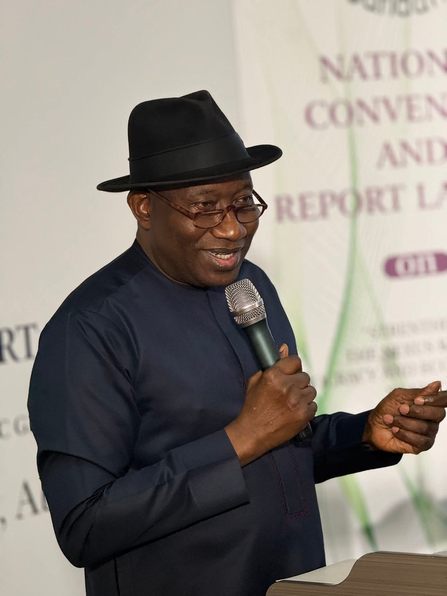 stevk87's tweet photo. I don't know why Good Luck Ebele Johnathan would allow his image to be dragged into 2027 election.
Why can't him just tell these guys to leave him the hell alone?😏 https://t.co/kANqxml9k7