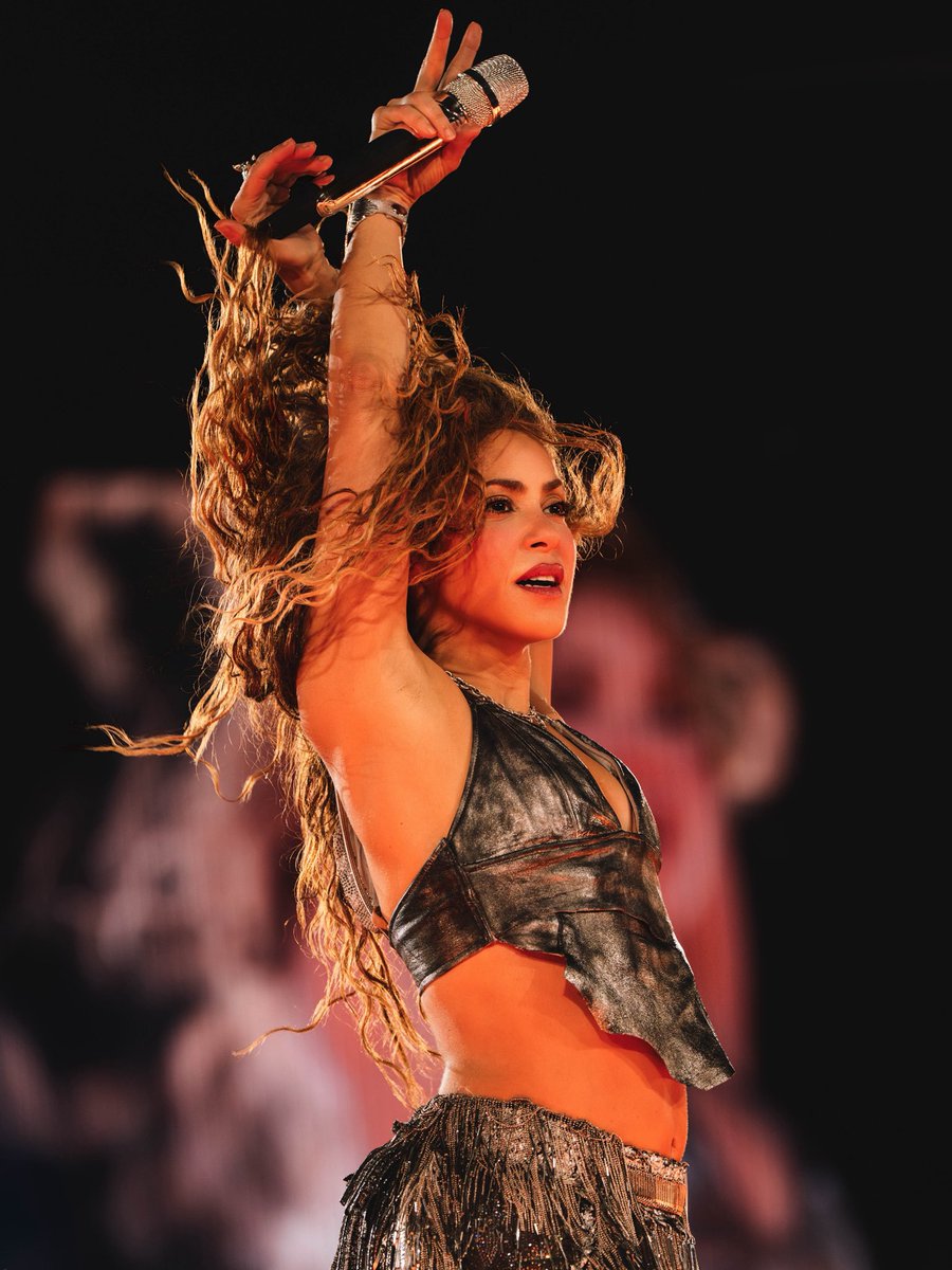 abrafocus's tweet photo. Both concerts are on the same night.
You have a free ticket to both, but you can only attend one.

Who are you choosing?
Shakira or Beyonce https://t.co/sd4iE2MufG