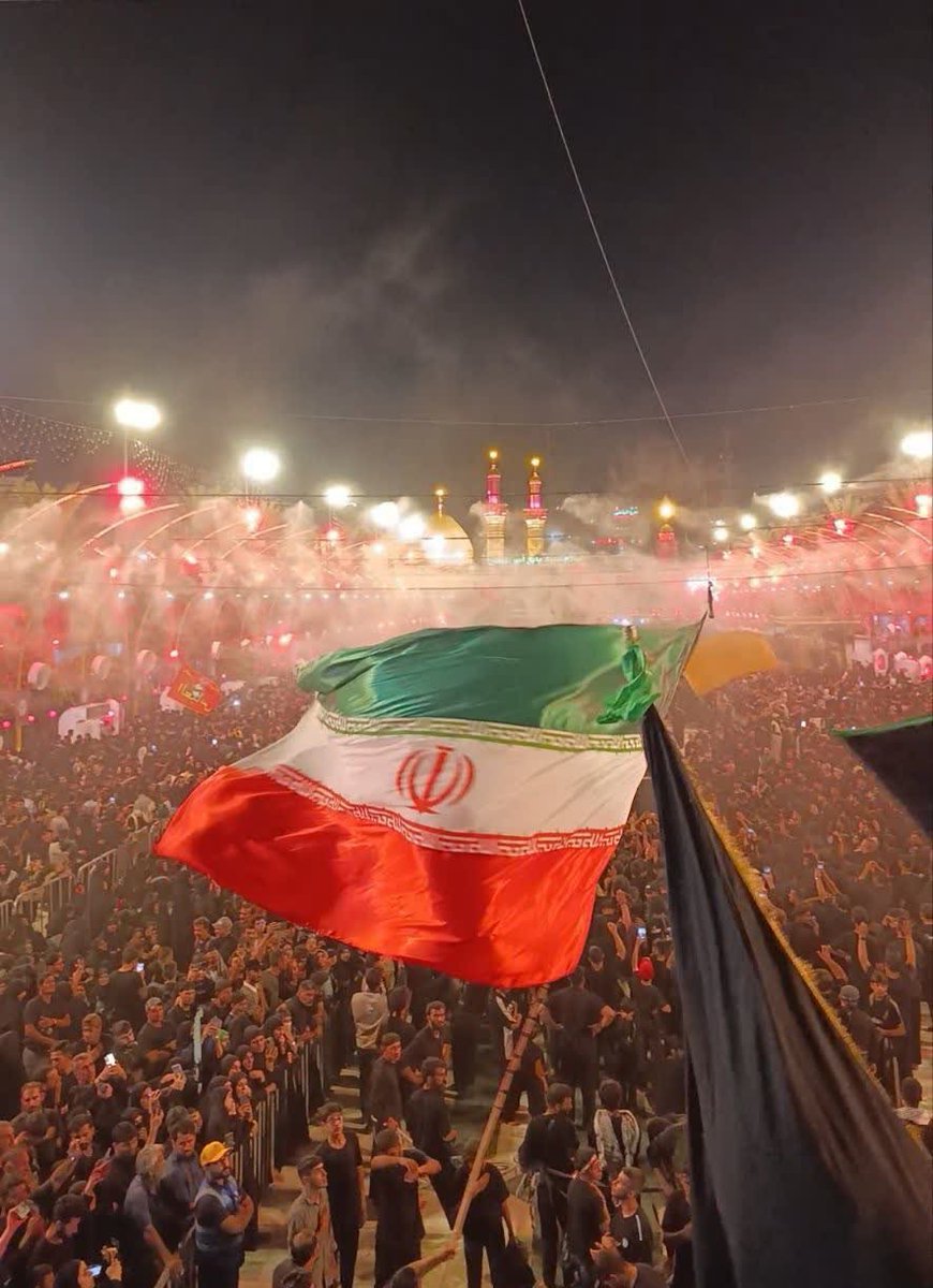 Dinara__1991's tweet photo. هیچ‌چیز زیباتر از اهتزاز پرچم مقدس جمهوری اسلامی ایران کنار پرچم اباعبدالله‌الحسین در کربلا نیست😍✌️

#یا_لثارات_الحسین
#حسین_پناه_ایران https://t.co/QrdXMKi6yr