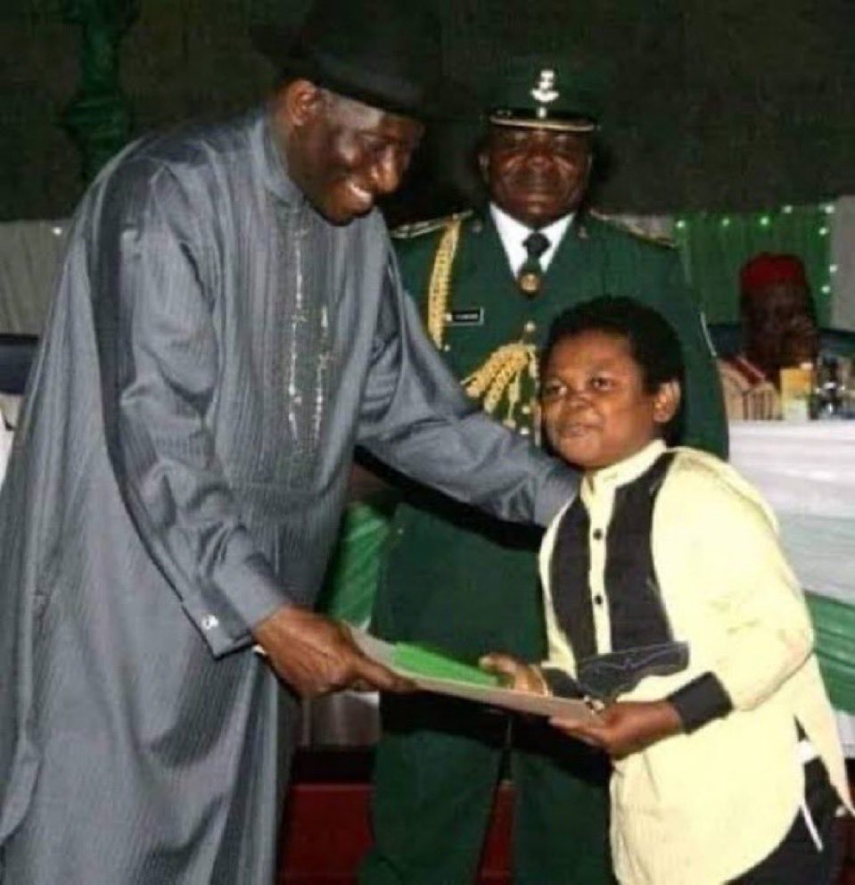Weird_Jayy_'s tweet photo. “Best in buying 500 naira data” https://t.co/iN9DAst35W