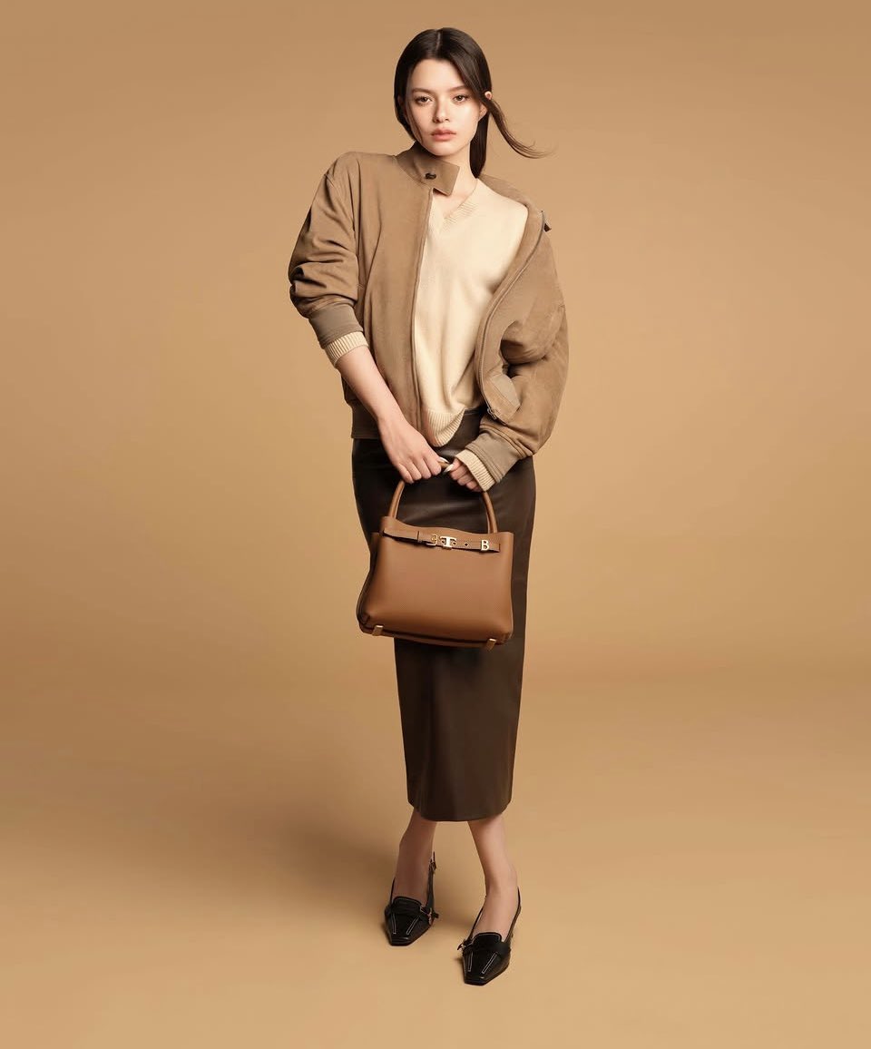 GooddayEnews's tweet photo. TOD’S ประกาศแต่งตั้ง ”เบ็คกี้ รีเบคก้า“ เป็น Brand Ambassador คนล่าสุด พร้อมเตรียมปรากฏตัวอย่างเป็นทางการ ครั้งแรกที่ Milan Fashion Week ในวันที่ 25 กันยายนนี้ …ปังสุดแล้วนาทีนี้

#Beckysangels
#BeckyArmstrong‌
#TodsThailand
#Tods
#gooddayEnews https://t.co/Gdt8FaCd0K