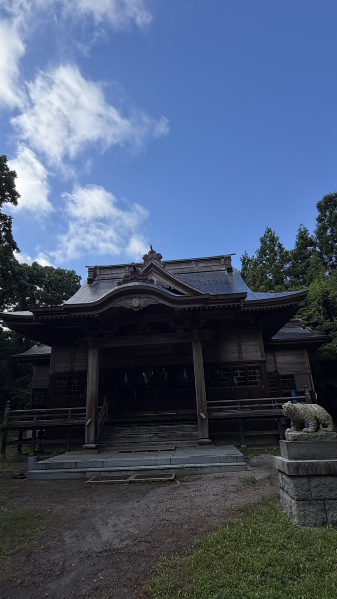 _eigo55List's tweet photo. 8521番
北海道森町
権現山内浦神社
https://t.co/kJaoxbdoOS

狛犬と、珍しい“狛熊”がいる神社
 #神社スタンプラリー #神社 #神社巡り #北海道 #北海道の神社 #狛犬 https://t.co/YZ5ewAauOD