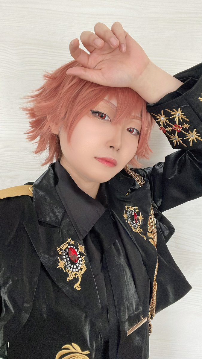 TOWA_1032's tweet photo. メイクリベンジ
ウィッグもセットし直しましたわ〜
カットクリースってどうやるの？
教えてください😭 https://t.co/SW05Ktj4MB