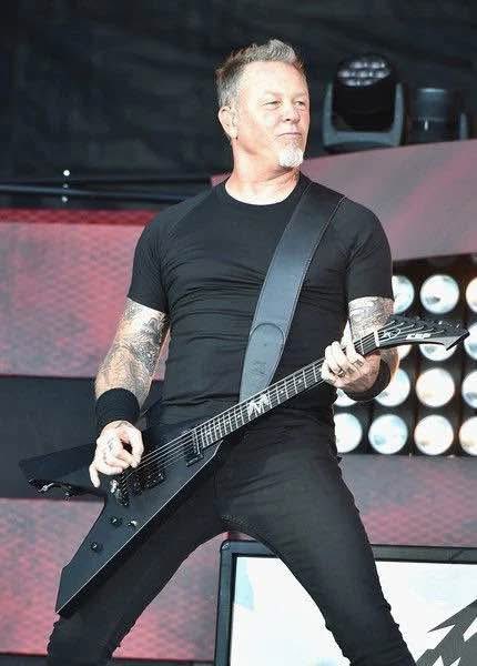 AlexWeb48378990's tweet photo. Happy 63rd Birthday, James Hetfield (from @Metallica)!!! https://t.co/wCuQtDZFfE