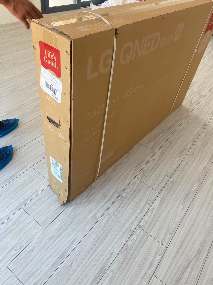 EAyygun's tweet photo. Kutuyu servis açmadan önceki hali ektedir. Kutuda en ufak hasar bulunmamaktadır. 
@LGUS 
@LGE_Global 
@LGTurkiye 
@LGdobrasil 
@LG_Argentina 
@LGIndia https://t.co/M0hUx2GebJ