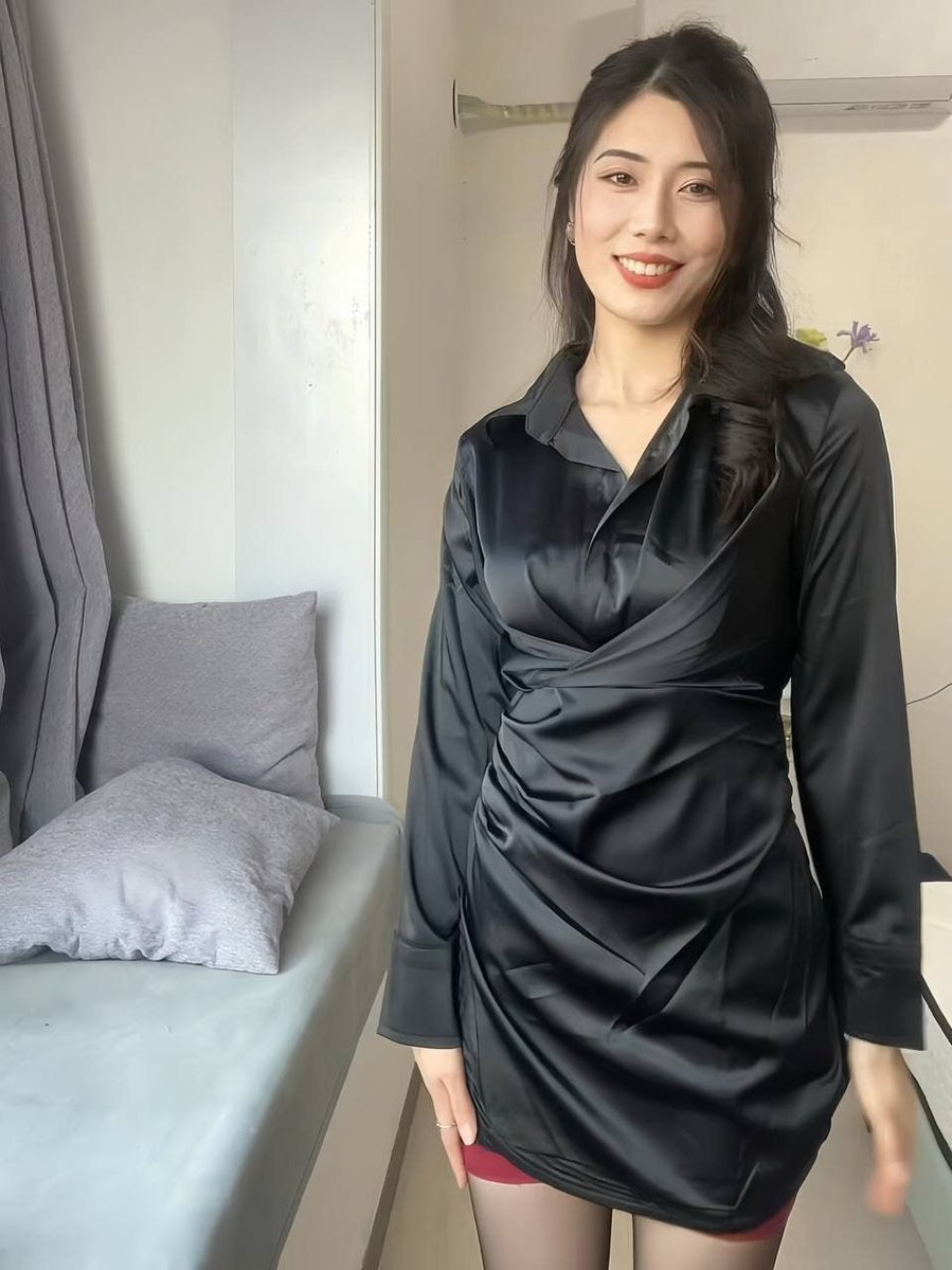 2TonsOfFun69's tweet photo. 30+已婚，在线找，少妇，性感小丝袜看着挺有感觉，有兴趣评论区了解 https://t.co/1q2OnabWjC