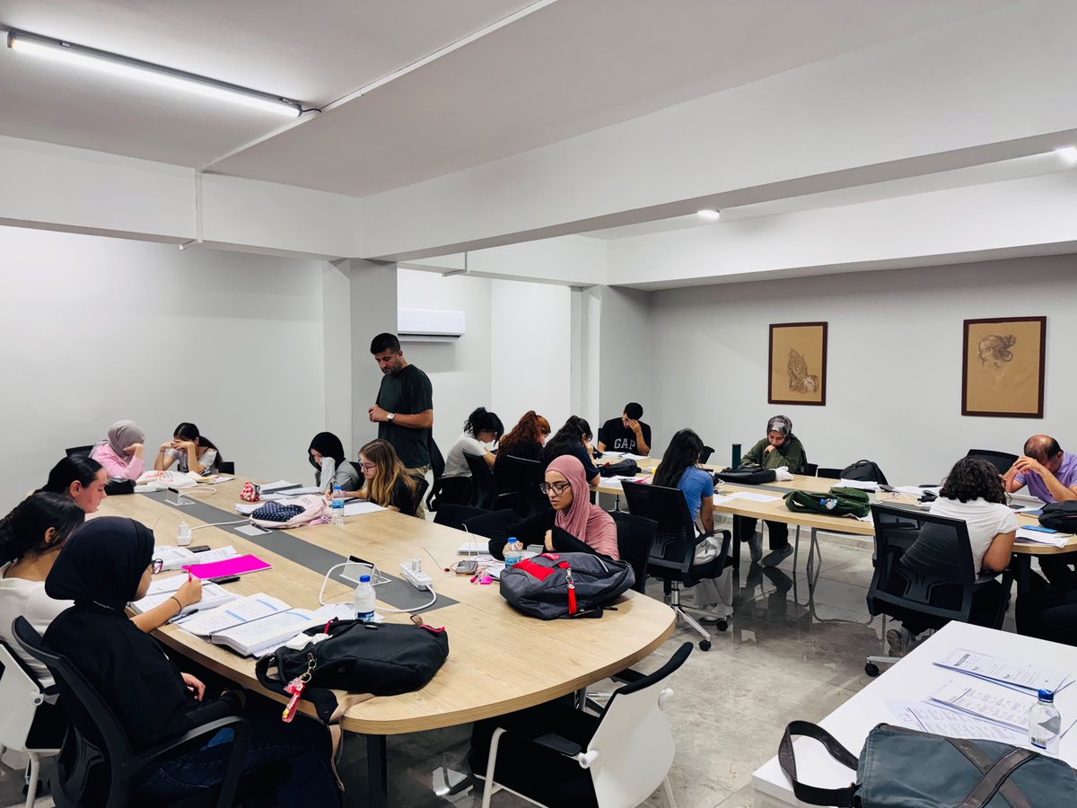 MbbGenclik's tweet photo. YDT( Yabancı Dil Testi) Kursu öğrencilerimiz ile dersimizi gerçekleştirdik. 😊👩‍🎓👨‍🎓✍️

#ArtukluGençlikMerkezi https://t.co/xsOvFV8JUu