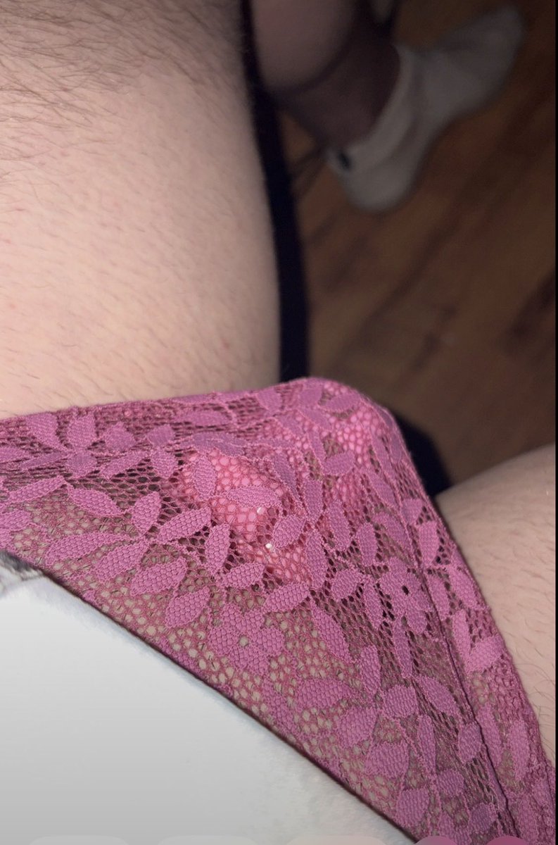 LivMorganuuul's tweet photo. I’m lonely here I want a trans man beside me ❤️💋 https://t.co/8EoYHAAfxV