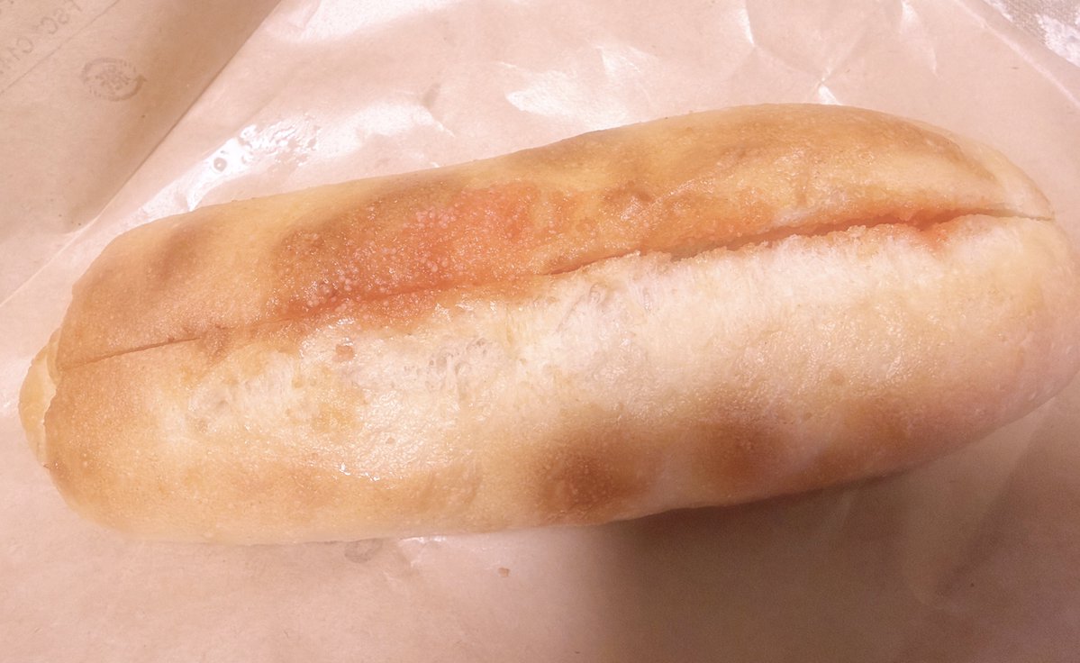 kiki3620's tweet photo. 明太フランス買えた！
なんかくちびるに見えてきた https://t.co/hups56usNo