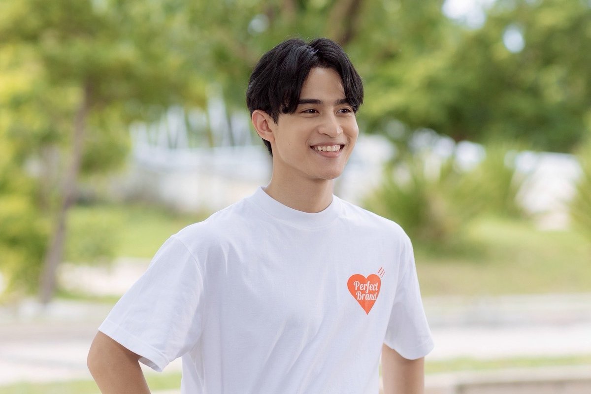 KissMeRemember's tweet photo. Happy Birthday to @BarcodeTin 
สุขสันวันเกิดครับพี่บาร์โค้ดดด ขอให้มีสุขภาพแข็งแรง มีความสุขกับทุกๆ วันเลยน้าา ขอให้ทุกอย่างที่ตั้งใจ ประสบความสำเร็จดั่งใจหวังเลยย รอติดตามพี่โค้ดในจำเลยจุ๊บนะครับ สู้ๆ เป็นกำลังใจเสมอออ ✨🎂 

#KissMeRemember #GMMTV https://t.co/DzKH9fRH5V