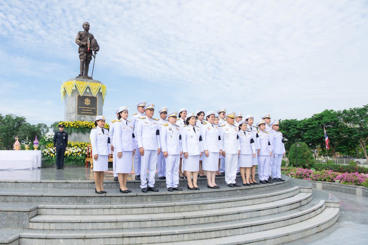 PR_BDE's tweet photo. BDE ร่วมพิธีวางพานพุ่มถวายเครื่องราชสักการะ เนื่องในวันสื่อสารแห่งชาติ ปี 2569 
.
อ่านข่าวเพิ่มเติม
https://t.co/oFBj80eAvE 
.
#BDE https://t.co/MXUYnvJ73y