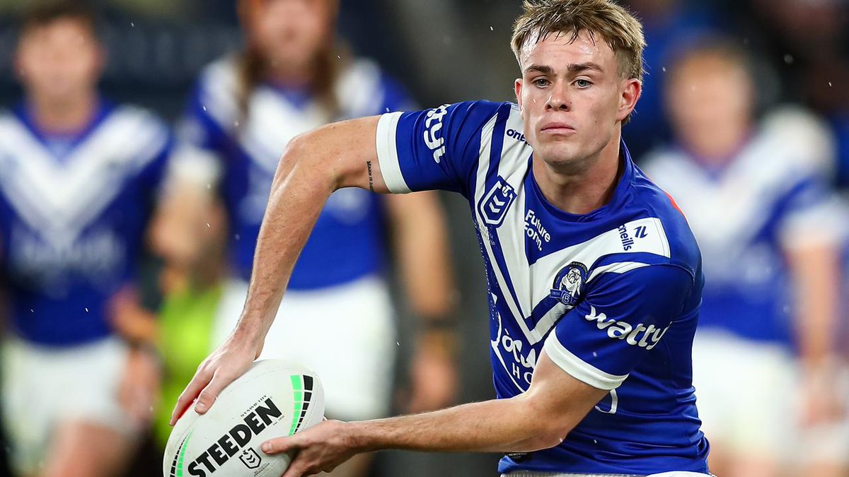 BulldogSash's tweet photo. #NRLRoostersBulldogs

The time is now for GALVIN to be noticed &amp; stand up if he wants to be considered for future NSW SOO duties.

Media are lamenting over Katoa &amp; Strange as the long-term six and seven for the NSW Blues (both being in their early 20s).

#proudtobeabulldog https://t.co/uTqNUfesUp