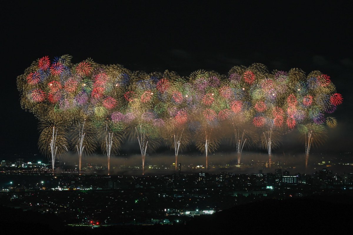 Rainbow_240_'s tweet photo. 昨日の長岡花火フェニックス
煙の抜けめっちゃよくてほんまに助かった https://t.co/9l2Yex5WRj