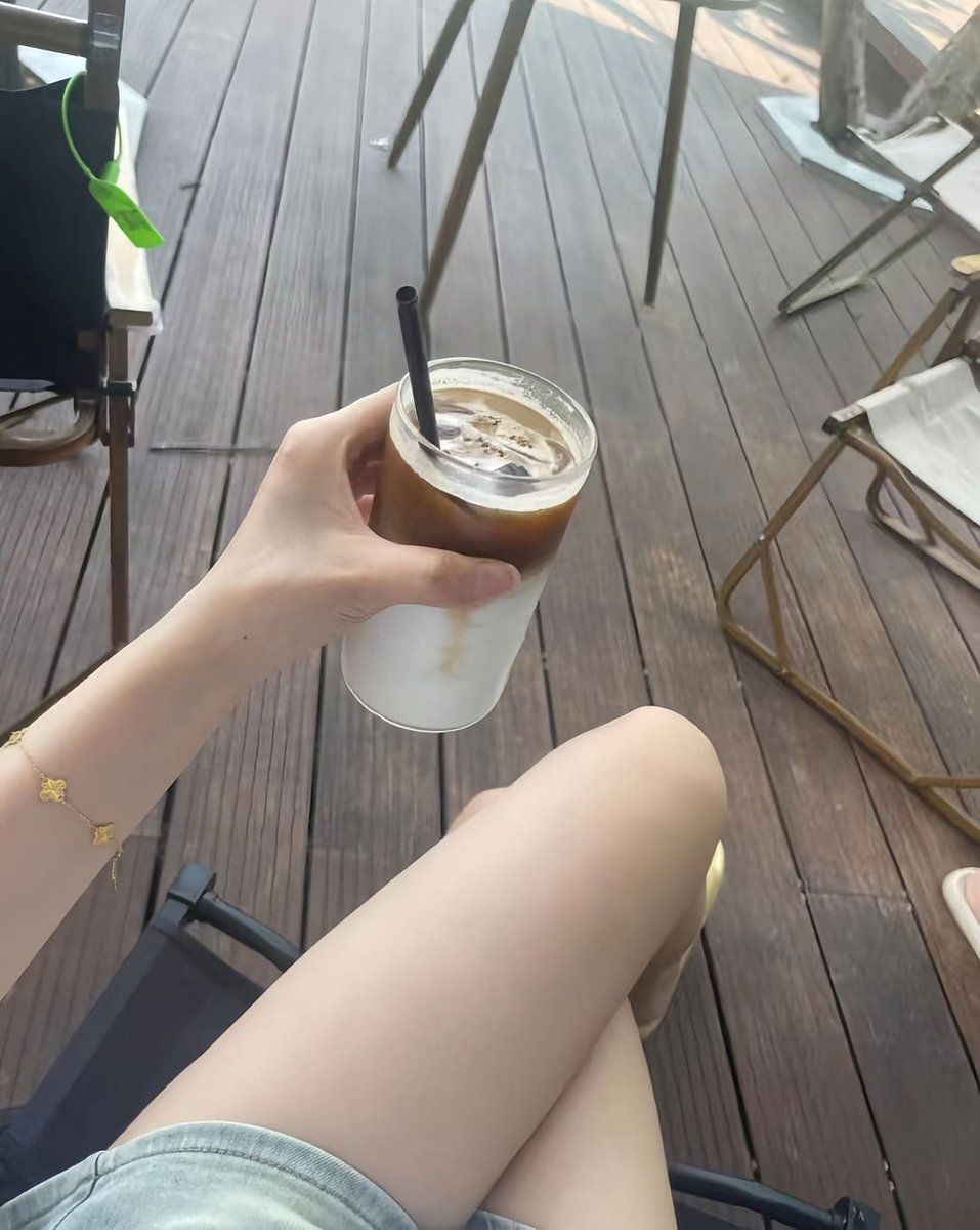 TheFrapBarZC's tweet photo. 今天天气真舒服呢 https://t.co/moIAl9Oc3u
