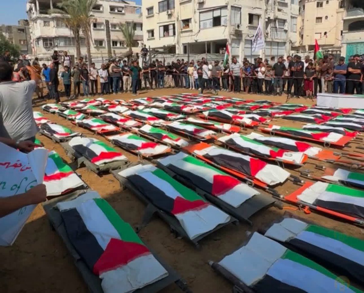 Sssssssssssamer's tweet photo. غزة هذا الصباح 
أكبر جنازة في تاريخ القضية الفلسطينية. https://t.co/16HIuGHqUw