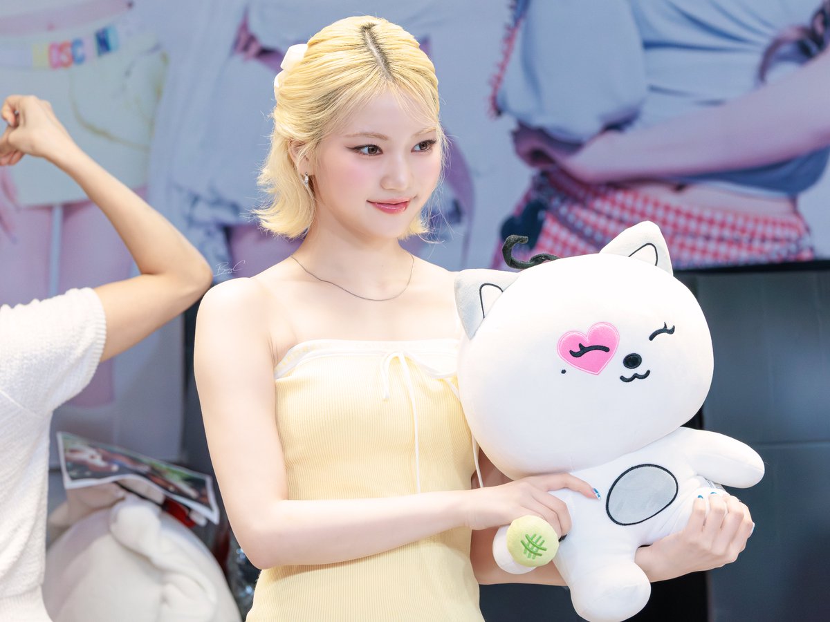 BerryC__'s tweet photo. 260802
메로냥🍈

#영원히고양이
#스테이씨 #아이사
#STAYC #ISA https://t.co/DWzH6zMGXg