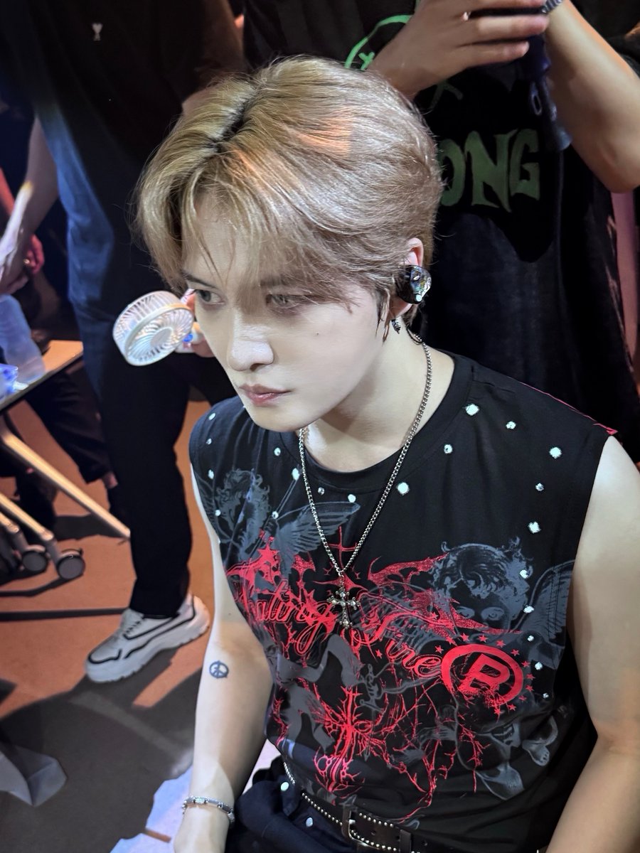Kkorepo's tweet photo. #ジェジュン、公演に向けた真剣な眼差し…ZEPPツアーのビハインドカット 
🔗https://t.co/0Rjr38ie75 https://t.co/JYnZ5FLjH6