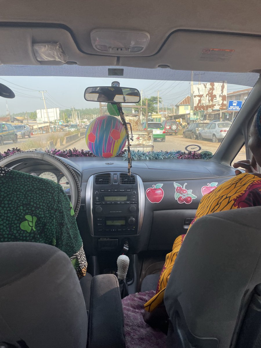 titodrips's tweet photo. Another day to tell God I’m tired of this view. I want a view from my own car. 🚗🙏🏽 https://t.co/02YhF6BN4b