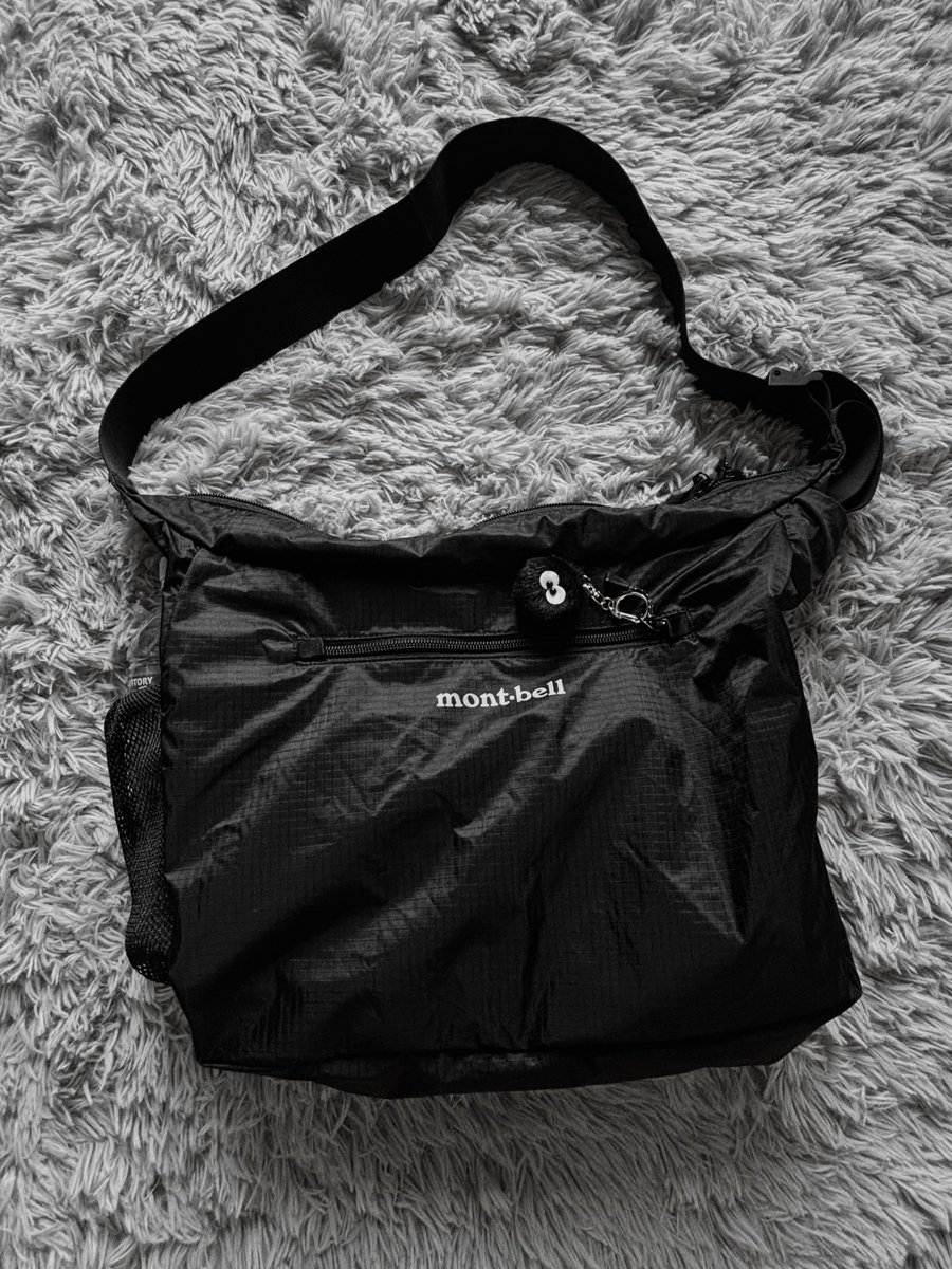 sgnpgdd's tweet photo. プレゼンをします

モンベルのショルダー5000円かっこいい！荷物がいっぱい入る！プレゼンを終わります

(キラキラ✨広報部に異動を目指しておりステマに妥協は許されない為、画像を差し替えて再投稿)※間違って消しち���った https://t.co/grCyGfnD1d