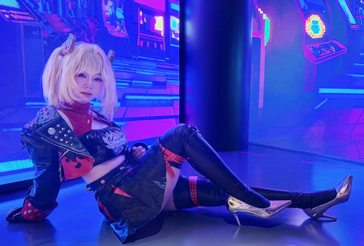 Rielrieeel_08's tweet photo. Cosplay

バーニス・ホワイト/ zzz

たくさん交流して下さり嬉しかったです😊

photo▷▶▷@toto_10f 

 #ゼンゼロ   #コスプレ
 #アコスタATC #バーニス https://t.co/Sx41dWmdfY