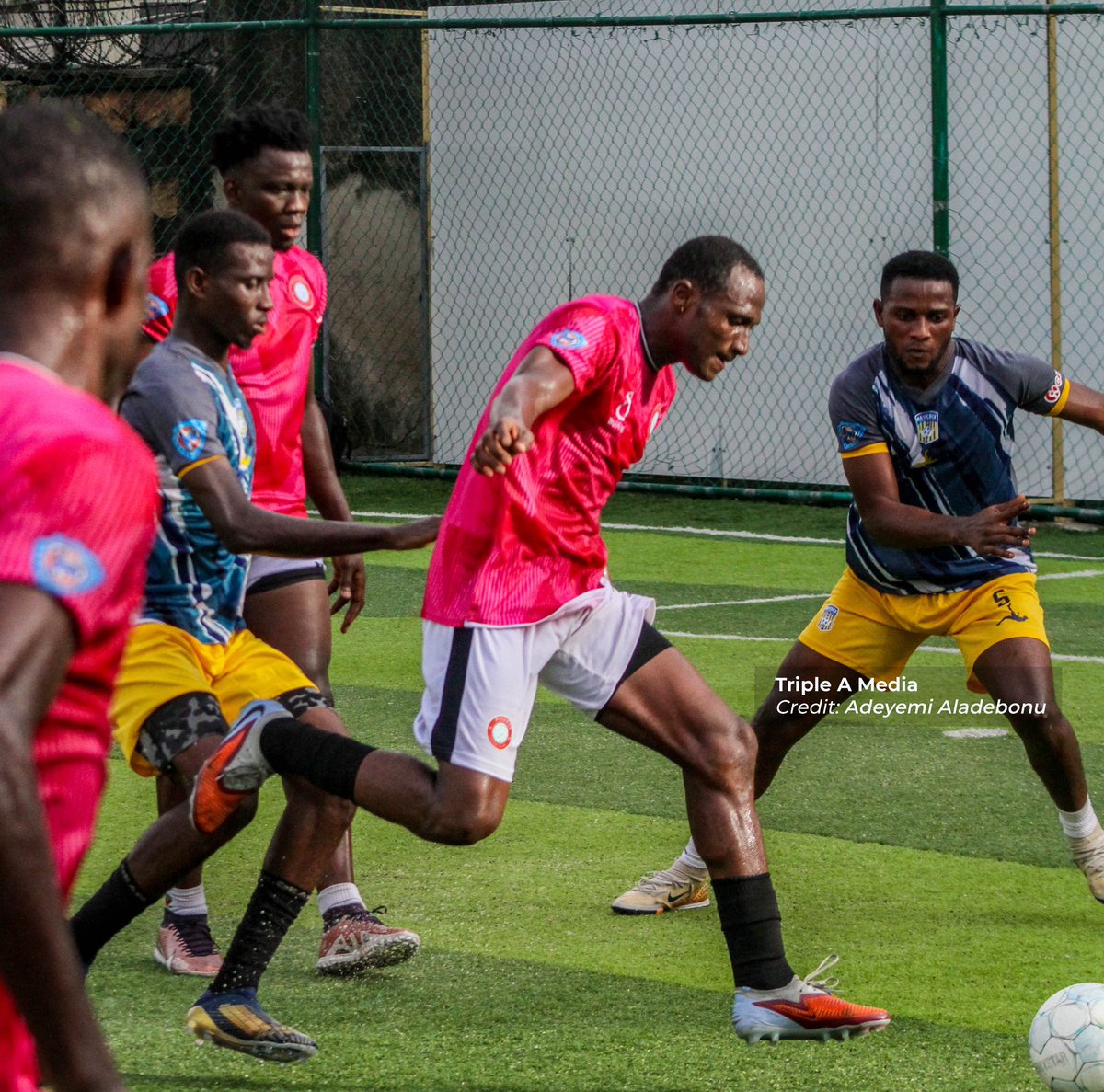 TheRealOlagreat's tweet photo. I'm a footballer, help repost my employer might be on your TL.. https://t.co/q1zoDXz74a