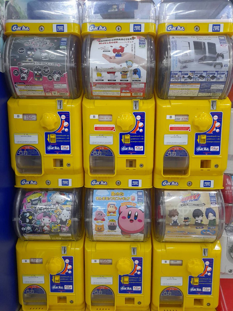 animatejma_bkk's tweet photo. อัปเดตกาชาปองตู้สีเหลืองเข้าใหม่ หลากหลายซีรีส์ ราคาเริ่มต้น 150 บาท

สนใจตู้ไหนติดต่อแลกเหรียญได้ที่แคชเชียร์แล้วไปสุ่มกาชากันได้เลยนะครับ!🌟

สินค้านี้ไม่เข้าร่วมสิทธิพิเศษของสมาชิก
วางจำหน่ายแล้วทางหน้าร้านอะนิเมทสาขา MBK Center นะครับ
#animatebkk https://t.co/Jw9y0dQ2mf