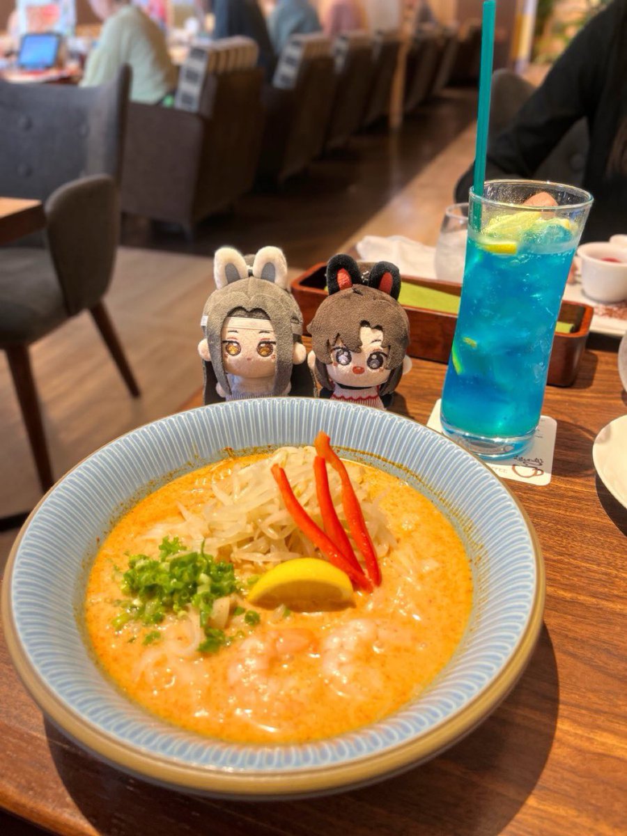 hermesrenatin's tweet photo. 今日のランチはトムヤムフォー冷麺🥰 https://t.co/eYRxC5T67J