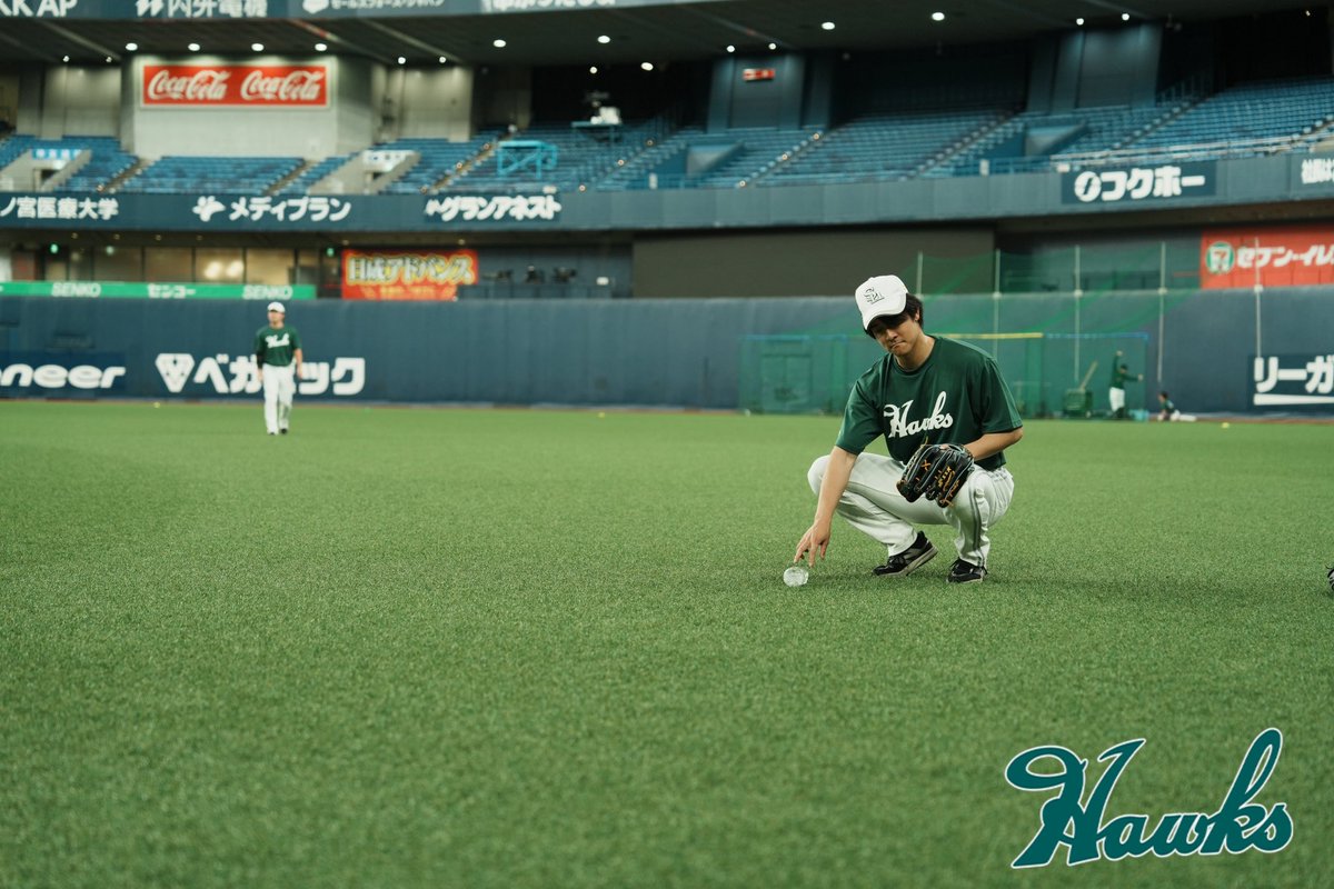 HAWKS_official's tweet photo. シュッ、ヒュー、クルン、コテン

#柳町達 #南海ホークス 
#sbhawks #全新 https://t.co/dtvEEB2n48