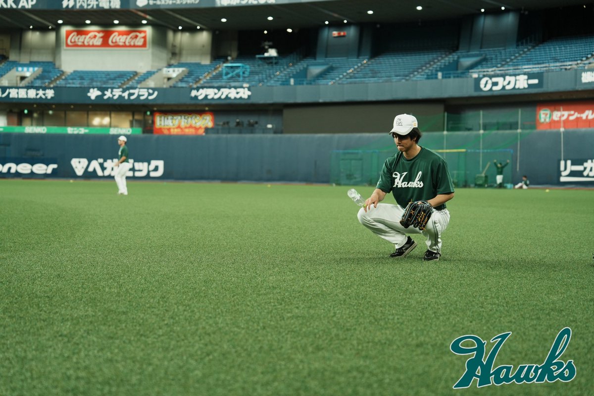 HAWKS_official's tweet photo. シュッ、ヒュー、クルン、コテン

#柳町達 #南海ホークス 
#sbhawks #全新 https://t.co/dtvEEB2n48