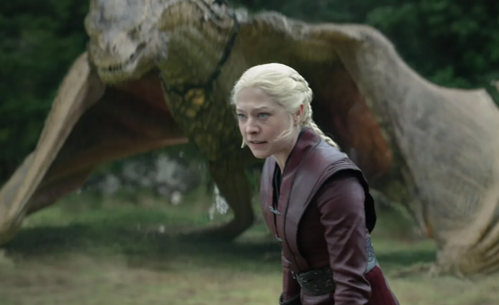 dauntlesseskimo's tweet photo. Who do you think actually 'won' that dragon battle in Episode 7?
#hotd https://t.co/akjvzezkaA