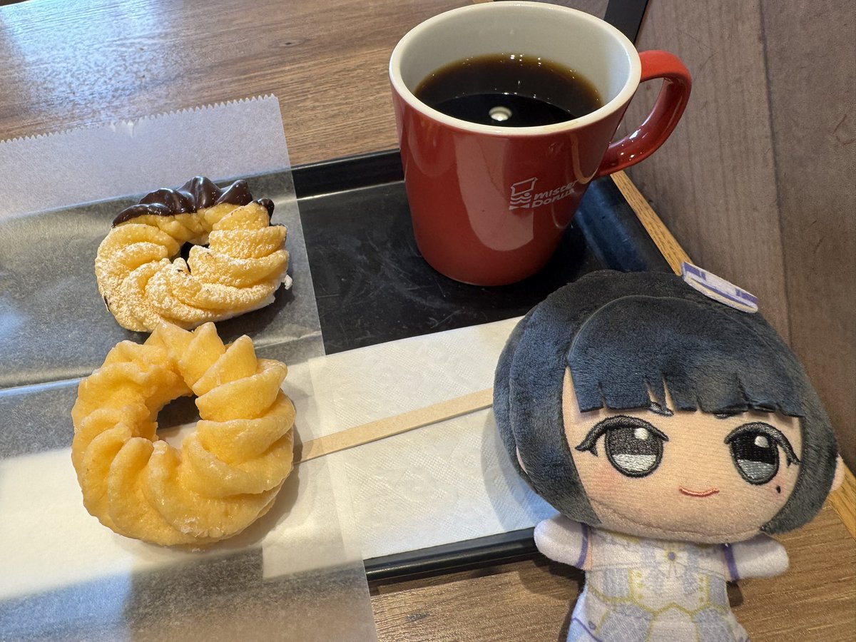 yukue29's tweet photo. クレーンゲームでイライラしたの初めてです...
燕「貴様！！私の分はないのか！？」 https://t.co/RHJnE3Jdqa