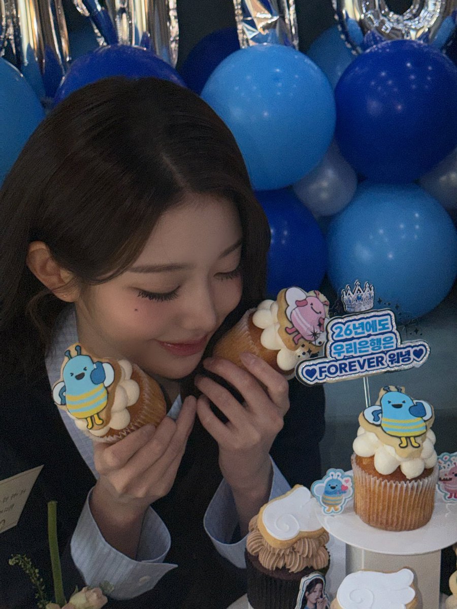 eternal1young's tweet photo. 와 졸귀야 https://t.co/vr4EzmUrrf