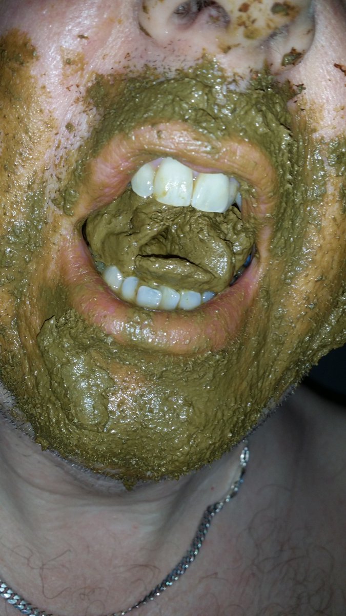 BestScatGay's tweet photo. Begging for a real man's load to fill my hungry hole.

 MORE 💩 ON : https://t.co/pMCV7s9Z2t 
#scat https://t.co/lJao7pLpON