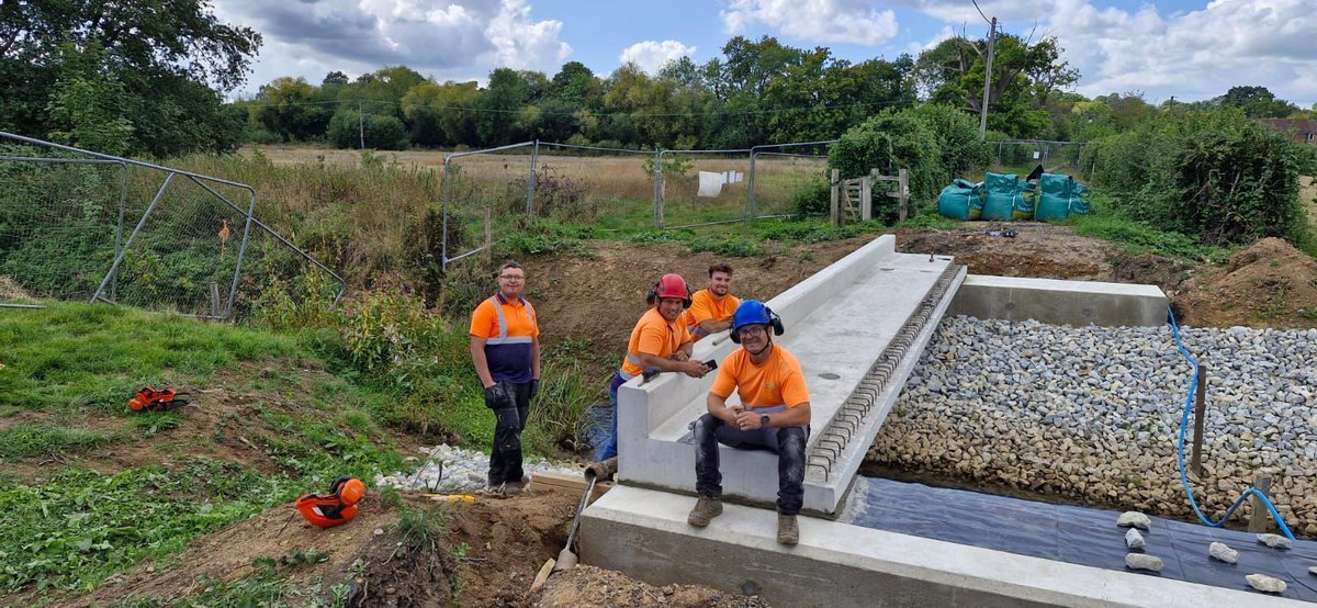 RjbullL's tweet photo. Good projects come down to good people.

A well-delivered concrete bridge built through teamwork, coordination, and consistent focus on getting the details right on site.

#Construction #Engineering #Teamwork https://t.co/HQe2MtHu0p