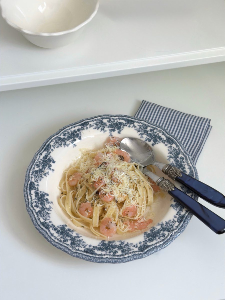 lesierju's tweet photo. Lemon shrimp pasta 🧈🍋🤍 https://t.co/yRILilAMYo