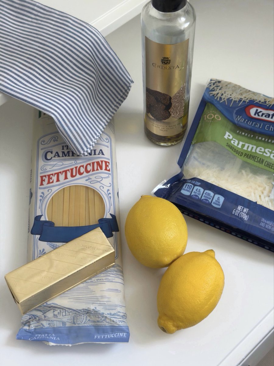 lesierju's tweet photo. Lemon shrimp pasta 🧈🍋🤍 https://t.co/yRILilAMYo