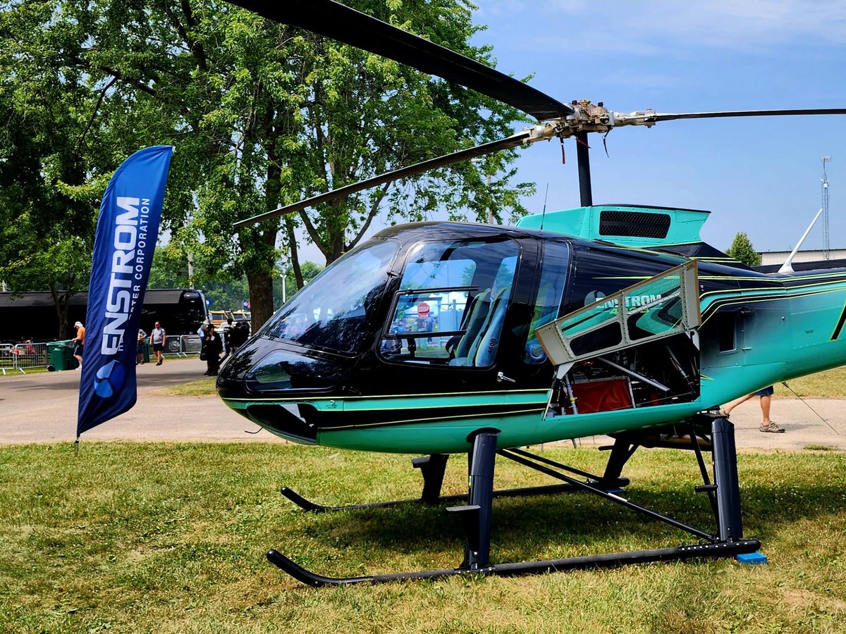 Aerofacility_O's tweet photo. 「EAA AirVenture 2026」最高のスタート!✈️✨初日から新たな出会いと空への熱いトークで盛り上がりました👏まだまだイベントは始まったばかり!会場にいる方はぜひ写真や思い出を教えてね📸👇
#エンストロム
#Enstrom
#480BElite
#480B
#ヘリコプター https://t.co/3NRXG7vngr