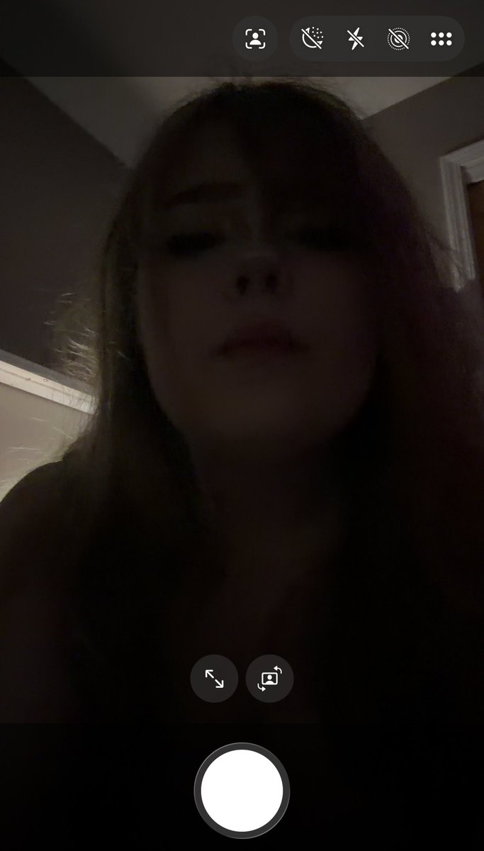 _aishxte's tweet photo. face reveal?? be nice💔 https://t.co/p6L0Uo058D