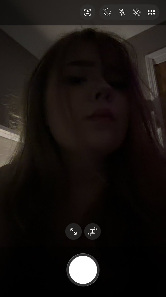 _aishxte's tweet photo. face reveal?? be nice💔 https://t.co/p6L0Uo058D