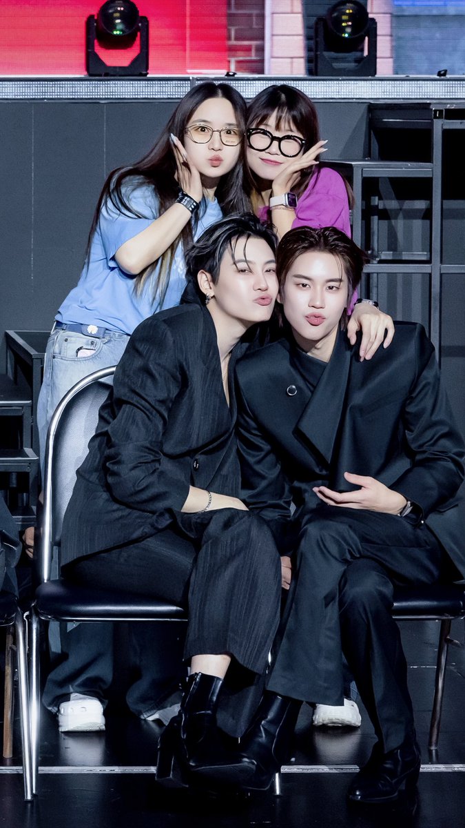 Princess0kaka's tweet photo. BounPrem not PremBoun na🫣❤️🩵
@bb0un @Prem_space 

#BounPrem 
#bb0un #prem_space 
#FFFPartyConcert2026 https://t.co/g5ikKLSdBJ