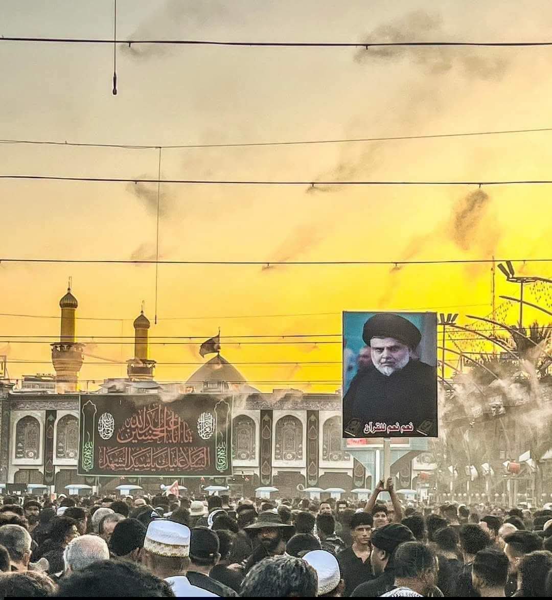 um_hamoddyyy's tweet photo. قُمْ جَدِّدِ الحُزْنَ في العِشْرِينَ مِنْ صَفَرِ
فَفِيهِ رُدَّتْ رُؤوسُ الآلِ لِلْحَفَرِ
عن زرارة بن اعين عن ابي عبد الله الصادق عليه السلام انه قال :
( ان السماء بكت على الحسين اربعين صباحا بالدم، والارض بكت عليه اربعين صباحا بالسواد، والشمس بكت عليه اربعين صباحا بالكسوف والحمرة، والملائكة بكت عليه اربعين صباحا )

أعظم الله لكم الأجر والعزاء بأربعينية الإمام الحسين عليه السلام وأهل بيته وأصحابه وجعلنا الله وإياكم ممن قال عنهم الإمام الصادق عليه السلام :
اللهم اغفر لي ولإخواني وزوّار قبر الحسين الذين أنفقوا أموالهم وأشخصوا أبدانهم رغبة في برّنا ورجاءً لما عندك في صلتنا وسروراً أدخلوه على نبيك