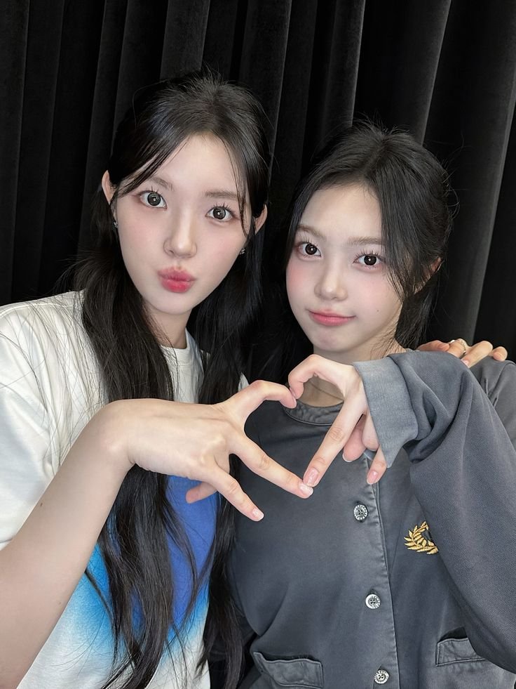 leeanstunes's tweet photo. @yuhastunes @jiwoostunes @anastunes @stellastunes Kk gaada disitu soalnya kk disini sm aku :3 https://t.co/09NBAq6iR5