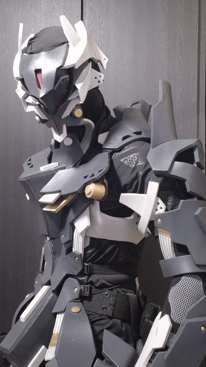 CordialDrop's tweet photo. @11Vadu 's half-mask has arrived!! ✨️ https://t.co/9RTuQMpZ41