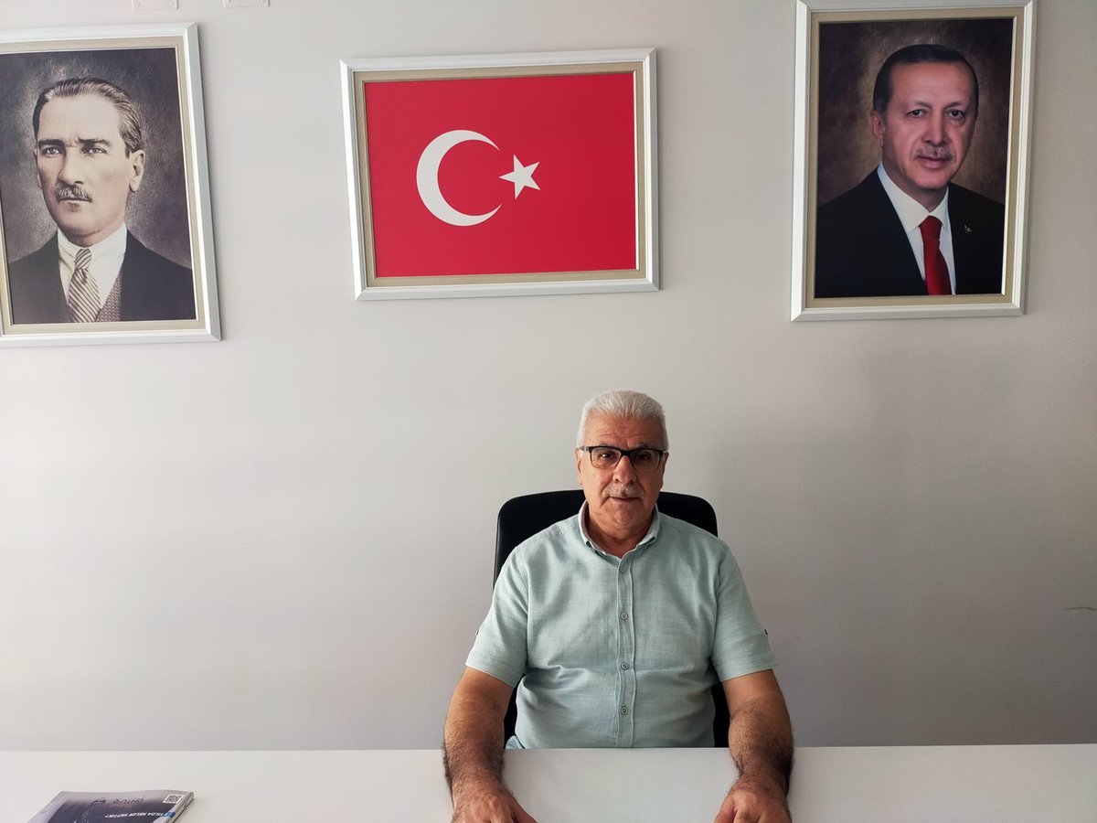 akiskenderun31's tweet photo. Bugün ilçe teşkilatımızda nöbet sırası, kıymetli yönetim kurulu üyemiz Hüseyin Akça'dır.

Vatandaşlarımızın taleplerini dinlemek, kapımızı ve gönlümüzü hemşehrilerimize sonuna kadar açmak için nöbetteyiz. Güçlü yarınlar için omuz omuza çalışmaya, devam ediyoruz. https://t.co/mELhroVTWw
