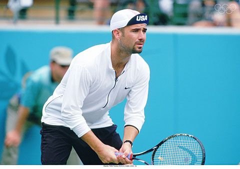 XaviGasso's tweet photo. El vértigo que produce pensar que ya han pasado 30 años desde que @AndreAgassi cerró el círculo y se convirtió en uno de los más grandes de la historia... 
La cosa es que recuerdo ese torneo y esa final como si fuera ayer.
🐐 https://t.co/Y1UYyNOW5a